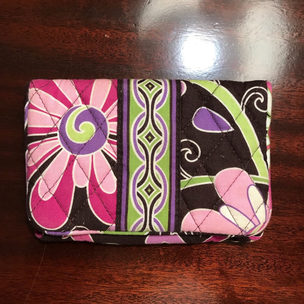 VERA BRADLEY Taxi Wallet Purple Punch